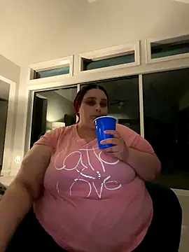 Snapshot of bbwredhead chatting on 5, 10, 2025 bbwredhead online show from 5, 10, 2025