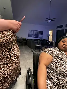 Snapshot of bbwredhead chatting on 20, 11, 2025 bbwredhead online show from 20, 11, 2025