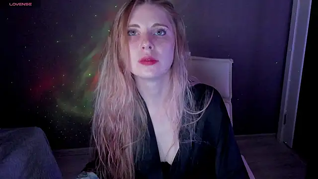 Snapshot of Aqualen chatting on 9, 11, 2025 Aqualen online show from 9, 11, 2025