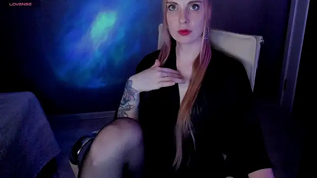 Snapshot of Aqualen chatting on 10, 11, 2025 Aqualen online show from 10, 11, 2025