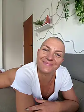 PaulinaSchubert1 online show from 11, 4, 2026