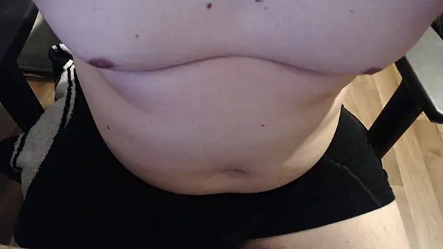 Snapshot of sweetsmile93 chatting on 6, 1, 2025 sweetsmile93 online show from 6, 1, 2025