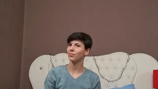 KylieLipa online show from 12, 12, 2024