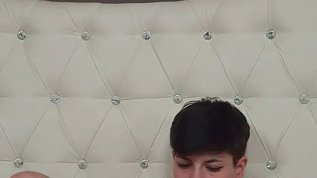 KylieLipa online show from 8, 2, 2025