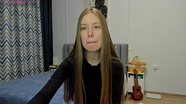 Snapshot of Peggy_Beauty chatting on 2, 3, 2025 Peggy Beauty online show from 2, 3, 2025