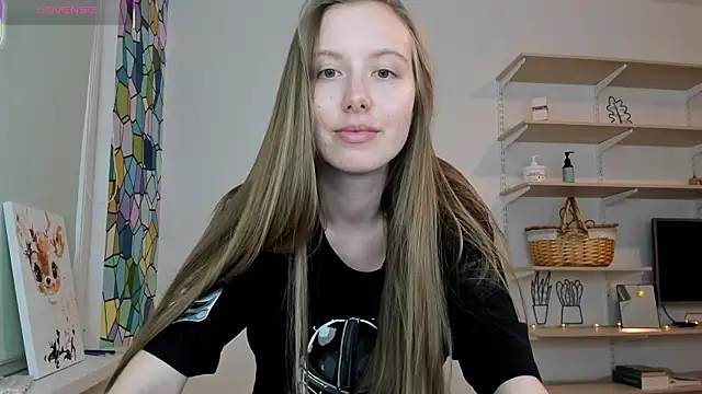 Snapshot of Peggy_Beauty chatting on 10, 10, 2025 Peggy Beauty online show from 10, 10, 2025