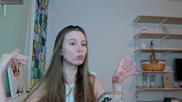 Snapshot of Peggy_Beauty chatting on 28, 10, 2025 Peggy Beauty online show from 28, 10, 2025