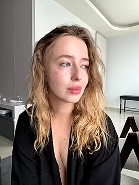 Nura n Sarah online show from 2, 11, 2025