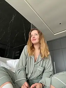 Nura n Sarah online show from 29, 11, 2025