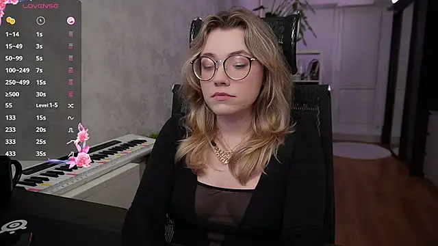 RemyCute online show from 30, 1, 2025