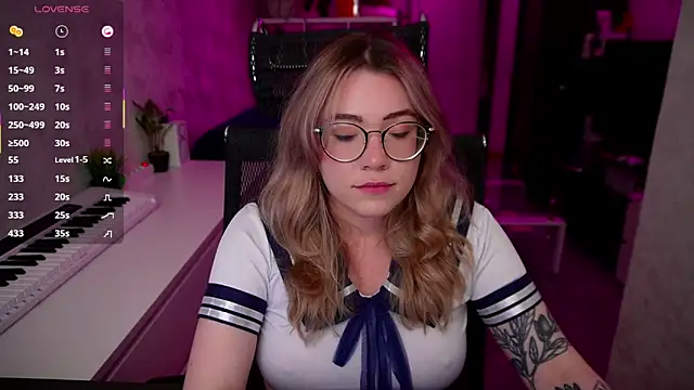 RemyCute online show from 12, 9, 2025