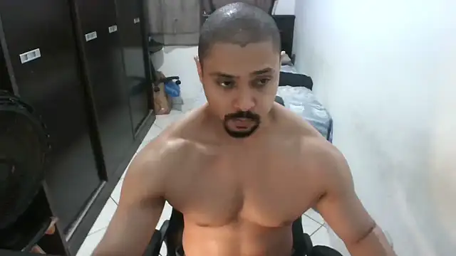 Snapshot of Brian_Aries chatting on 6, 6, 2026 Brian Aries online show from 6, 6, 2026