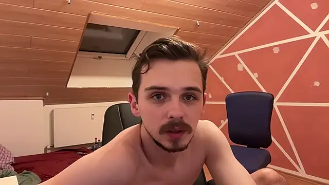 Snapshot of naked_psy chatting on 4, 12, 2024 naked psy online show from 4, 12, 2024