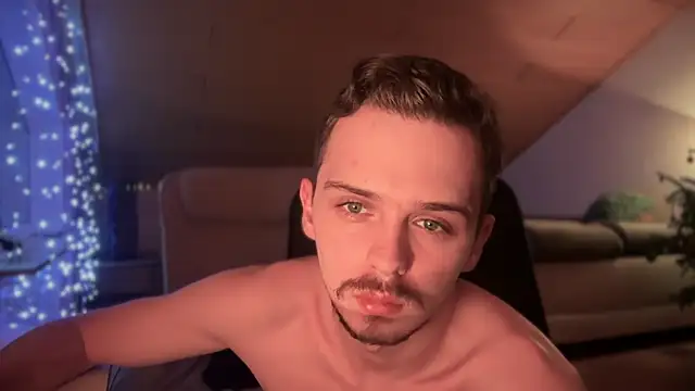 Snapshot of naked_psy chatting on 10, 1, 2025 naked psy online show from 10, 1, 2025