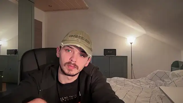 Snapshot of naked_psy chatting on 18, 1, 2025 naked psy online show from 18, 1, 2025