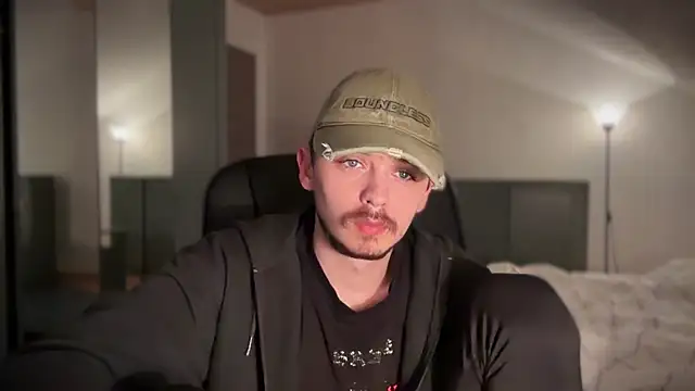 Snapshot of naked_psy chatting on 19, 1, 2025 naked psy online show from 19, 1, 2025