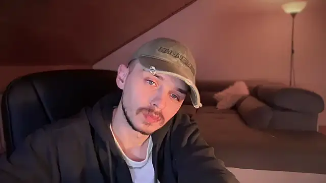 Snapshot of naked_psy chatting on 4, 2, 2025 naked psy online show from 4, 2, 2025