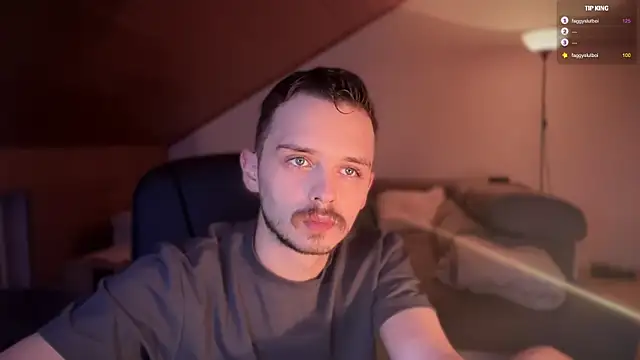 Snapshot of naked_psy chatting on 8, 2, 2025 naked psy online show from 8, 2, 2025