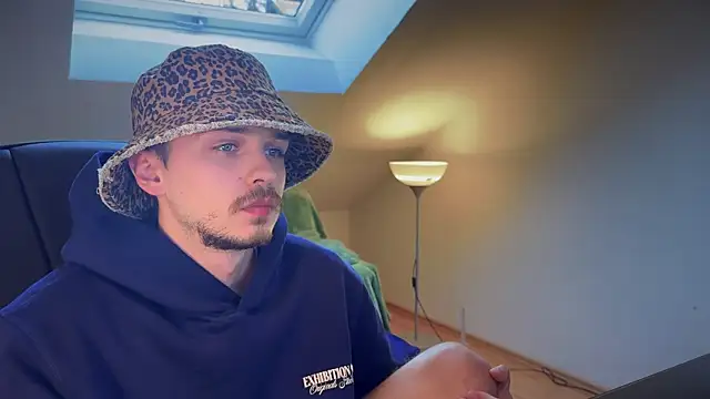 Snapshot of naked_psy chatting on 9, 3, 2025 naked psy online show from 9, 3, 2025