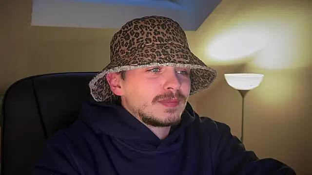 Snapshot of naked_psy chatting on 10, 3, 2025 naked psy online show from 10, 3, 2025