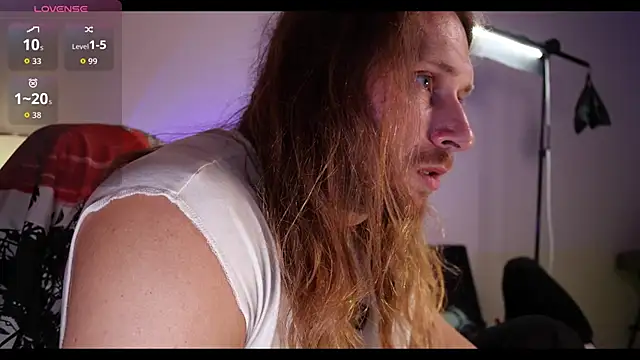 Snapshot of rusbigpaul chatting on 13, 10, 2025 rusbigpaul online show from 13, 10, 2025