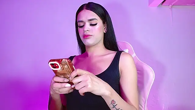  girl fernanda  online show from 8, 3, 2025