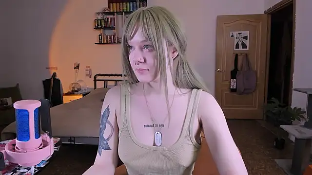 cyber whore  online show from 7, 3, 2026