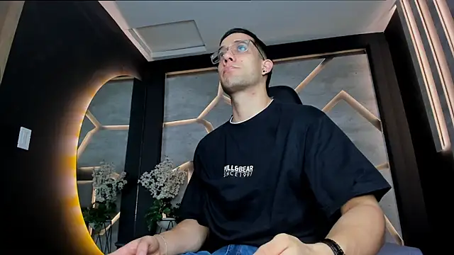 alexgiraldo  online show from 25, 2, 2025