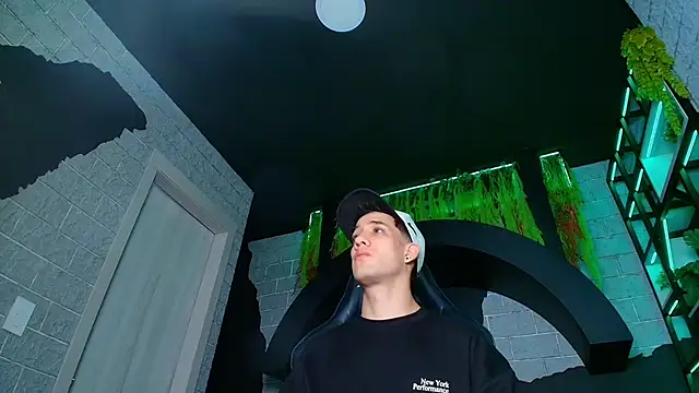 alexgiraldo  online show from 19, 3, 2025