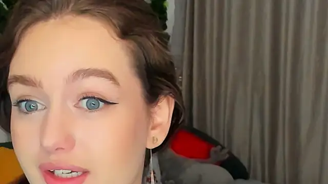 Snapshot of MiracleCurly chatting on 29, 1, 2025 MiracleCurly online show from 29, 1, 2025