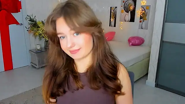 Snapshot of MiracleCurly chatting on 6, 3, 2025 MiracleCurly online show from 6, 3, 2025