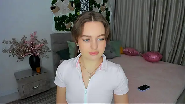 Snapshot of MiracleCurly chatting on 14, 3, 2025 MiracleCurly online show from 14, 3, 2025