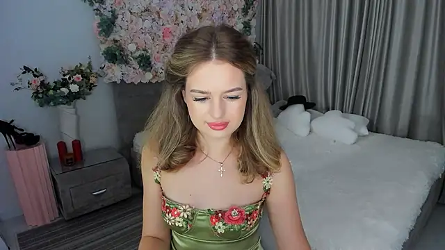 Snapshot of MiracleCurly chatting on 22, 9, 2025 MiracleCurly online show from 22, 9, 2025