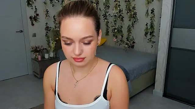 Snapshot of MiracleCurly chatting on 28, 9, 2025 MiracleCurly online show from 28, 9, 2025