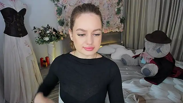 Snapshot of MiracleCurly chatting on 6, 11, 2025 MiracleCurly online show from 6, 11, 2025