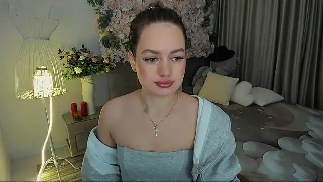 Snapshot of MiracleCurly chatting on 14, 11, 2025 MiracleCurly online show from 14, 11, 2025