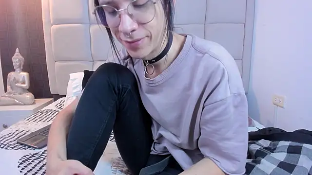 Hecatee 77 online show from 19, 3, 2025