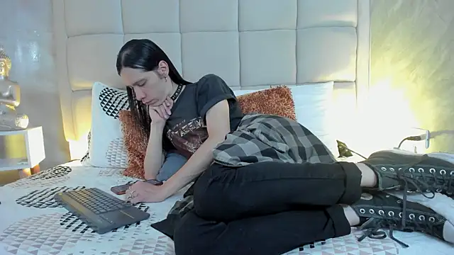 Hecatee 77 online show from 19, 2, 2026