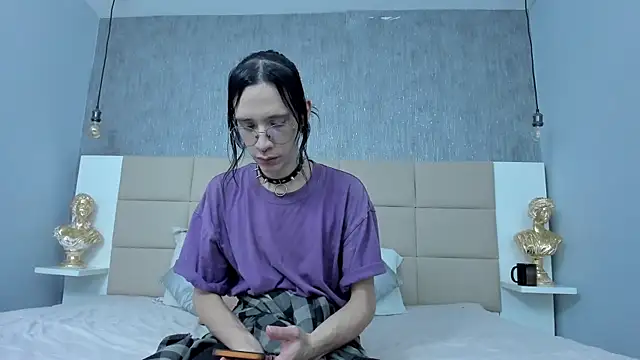 Snapshot of Hecatee_77 chatting on 29, 5, 2026 Hecatee 77 online show from 29, 5, 2026