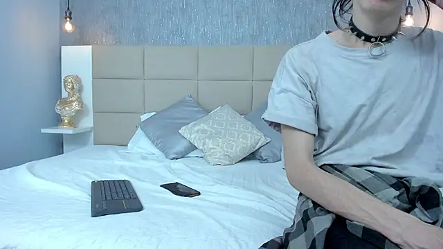 Snapshot of Hecatee_77 chatting on 25, 6, 2026 Hecatee 77 online show from 25, 6, 2026