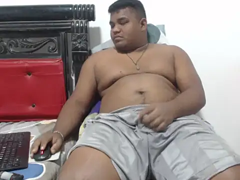 Snapshot of PONSE_LATINO chatting on 7, 10, 2025 PONSE LATINO online show from 7, 10, 2025