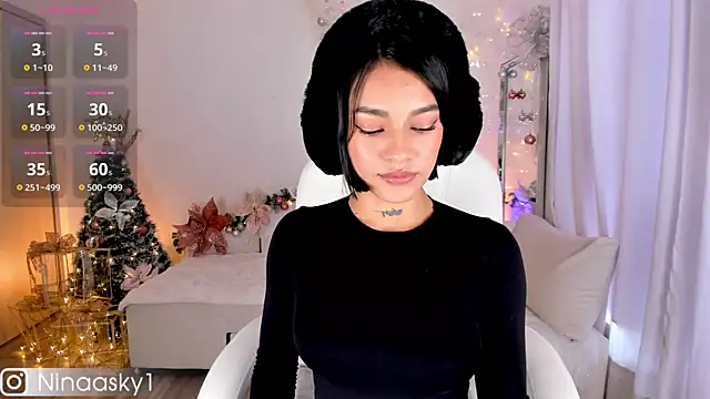 Snapshot of ninaa_sky chatting on 21, 12, 2024 ninaa sky online show from 21, 12, 2024