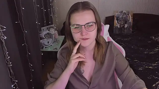 MissBrightShine online show from 21, 10, 2025