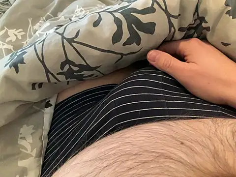 Benni81nrw online show from 4, 2, 2026