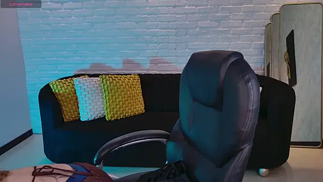 LisaMonroe  online show from 24, 9, 2025