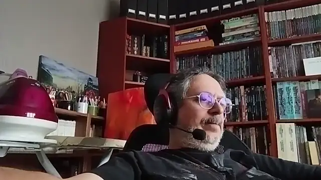 Mandra is a whore online show from 23, 10, 2025