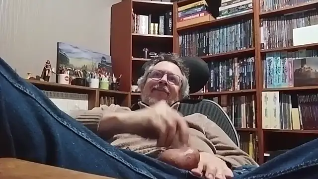 Mandra is a whore online show from 27, 10, 2025