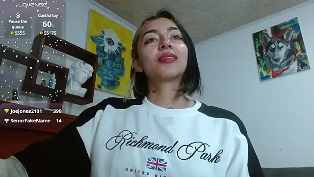 Snapshot of ZoeBakers_ chatting on 8, 3, 2025 ZoeBakers online show from 8, 3, 2025