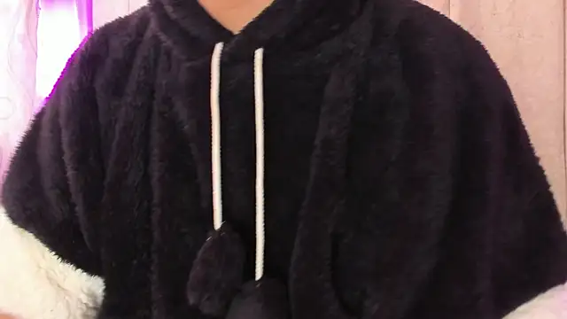 Snapshot of Satuurn_ chatting on 23, 12, 2024 Satuurn online show from 23, 12, 2024