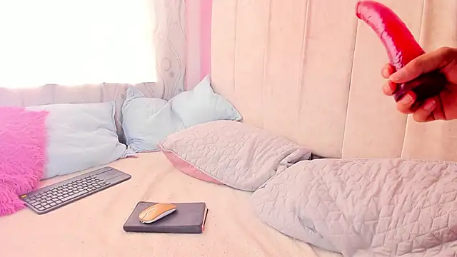 Snapshot of Satuurn_ chatting on 7, 2, 2025 Satuurn online show from 7, 2, 2025